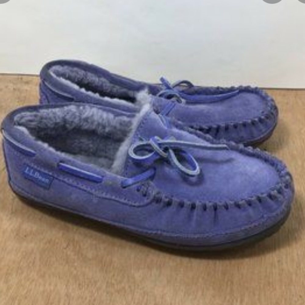 LLBEAN girls size 5 (women’s 7) purple mocassins
